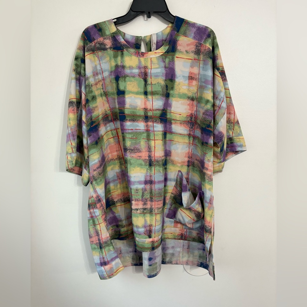 Melissa McCarthy as worn on TV Colorful Plaid Tunic Top 1X NWOT